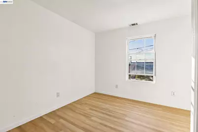 484 Phelps St, Oakland, CA 94603 - Photo 50