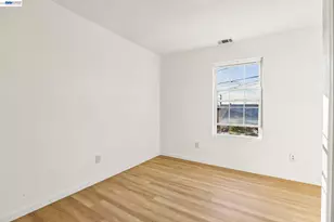 484 Phelps St, Oakland, CA 94603 - Photo 50