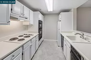 1840 Tice Creek Dr, Walnut Creek, CA 94595 - Photo 2