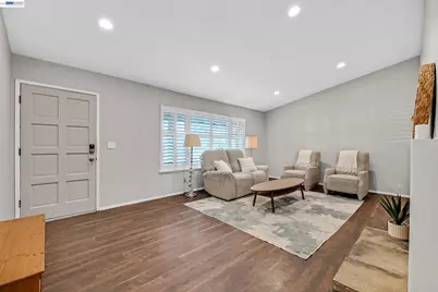 1158 Vienna St, Livermore, CA 94550 - Photo 6