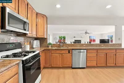 8125 Holanda Ln, Dublin, CA 94568 - Photo 12