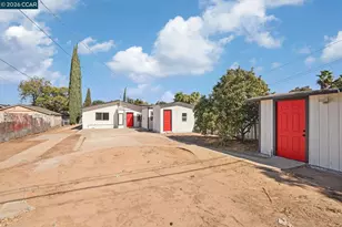 300 Pueblo Ave, Modesto, CA 95351 - Photo 28