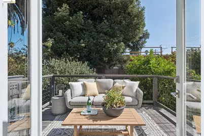 6512 Whitney St, Oakland, CA 94609 - Photo 24