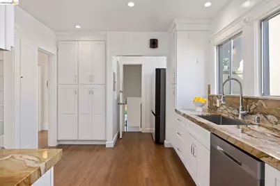 1322 38th St, Oakland, CA 94602 - Photo 28