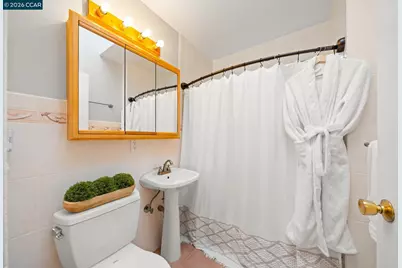 2667 46th Ave, San Francisco, CA 94116 - Photo 12