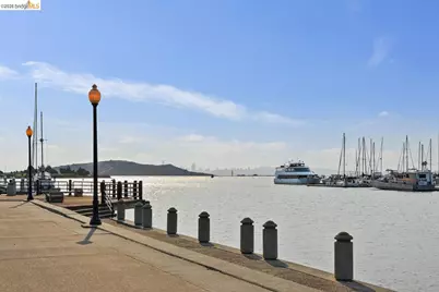 183 Schooner Ct, Richmond, CA 94804 - Photo 42