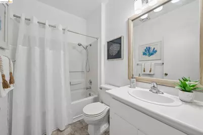 183 Schooner Ct, Richmond, CA 94804 - Photo 18