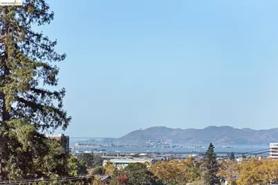 229 Carmel Ave, Piedmont, CA 94611 - Photo 30