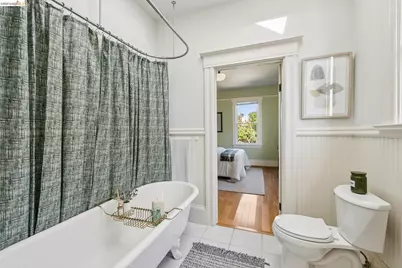 1822 24th St, Oakland, CA 94606 - Photo 20