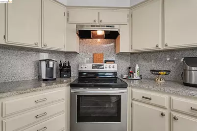 304 Greystone Dr, Antioch, CA 94509 - Photo 22