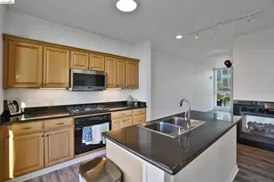 9455 MacArthur Blvd, Oakland, CA 94605 - Photo 8