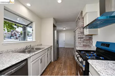 1002 Hillside Ter, Rio Vista, CA 94571 - Photo 12