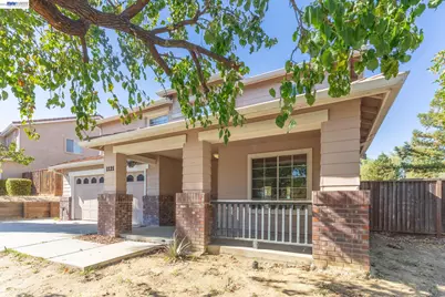 1121 Prewett Ranch Dr, Antioch, CA 94531 - Photo 2