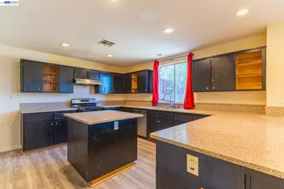 1121 Prewett Ranch Dr, Antioch, CA 94531 - Photo 10