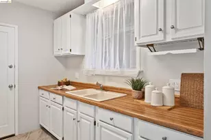 711 30th St, Richmond, CA 94804 - Photo 14