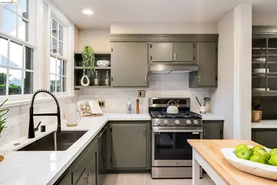 6487 Benvenue Ave, Oakland, CA 94618 - Photo 38