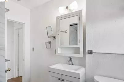7650 Ney Ave, Oakland, CA 94605 - Photo 28