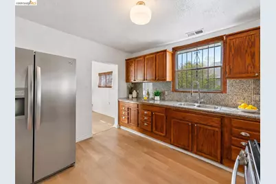 7650 Ney Ave, Oakland, CA 94605 - Photo 14