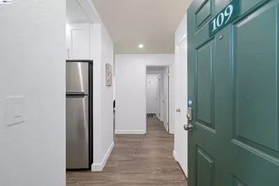 725 Auburn Pl #109, Hayward, CA 94544 - Photo 2