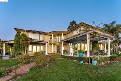100 Pershing Dr, Oakland, CA 94611 - Photo 4