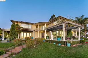 100 Pershing Dr, Oakland, CA 94611 - Photo 4