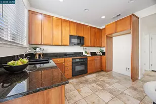 570 Terrano Ct, Fairfield, CA 94534 - Photo 8