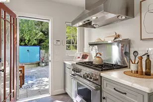 6526 Longwalk Dr, Oakland, CA 94611 - Photo 24