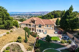 1054 Turquoise, Hercules, CA 94547 - Photo 2
