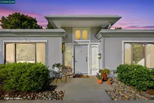 2116 Pine Knoll Dr, Walnut Creek, CA 94595 - Photo 2