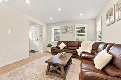 163 Prusiner Ln, Mountain House, CA 95391 - Photo 6