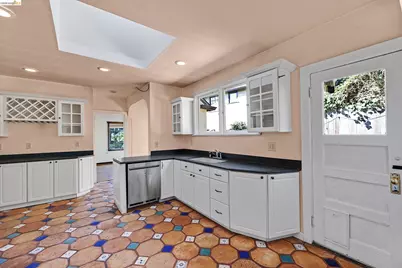 455 Arlington Ave, Berkeley, CA 94707 - Photo 10
