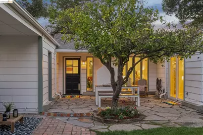 5970 Rincon Dr, Oakland, CA 94611 - Photo 44