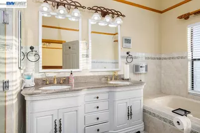 16900 Robey Dr, Castro Valley, CA 94578 - Photo 34