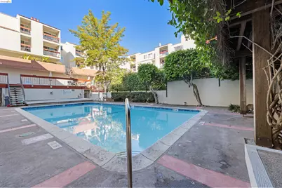 288 Whitmore #402B, Oakland, CA 94611 - Photo 40