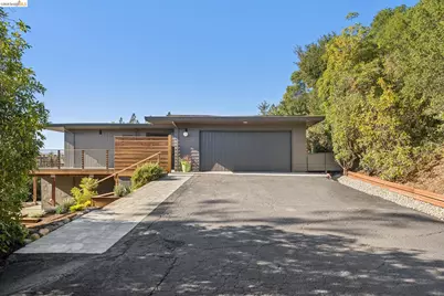 2562 Charleston St, Oakland, CA 94602 - Photo 2