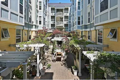 655 12th St #209, Oakland, CA 94607 - Photo 26