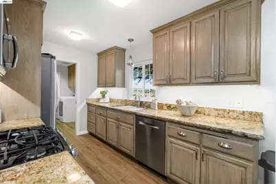 26700 Fairview Ave, Hayward, CA 94542 - Photo 22