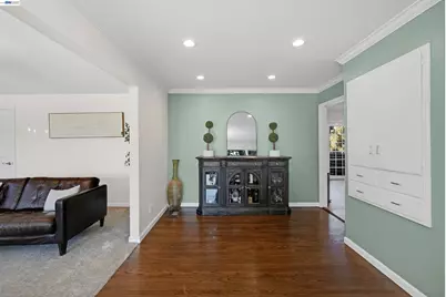 26700 Fairview Ave, Hayward, CA 94542 - Photo 12