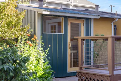 702 33rd St, Oakland, CA 94609 - Photo 50