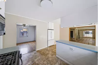 6440 Sunnymere, Oakland, CA 94605 - Photo 24