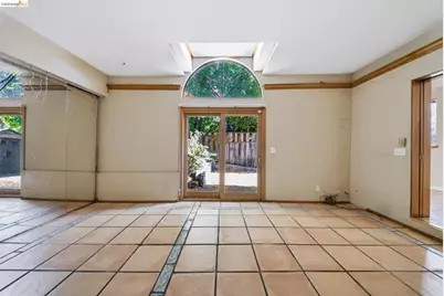 6440 Sunnymere, Oakland, CA 94605 - Photo 36