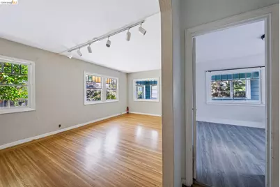 6440 Sunnymere, Oakland, CA 94605 - Photo 8