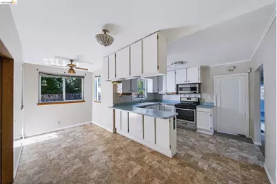 6440 Sunnymere, Oakland, CA 94605 - Photo 26