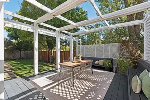 1908 Melvin Rd, Oakland, CA 94602 - Photo 32