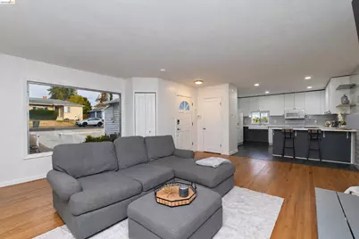115 Roslyn Dr, Concord, CA 94518 - Photo 8