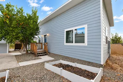115 Roslyn Dr, Concord, CA 94518 - Photo 26