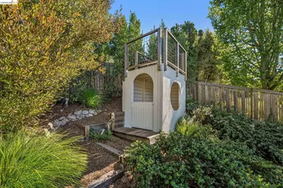 1109 Sterling Ave, Berkeley, CA 94708 - Photo 88