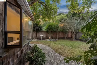 3107 Sylvan Ave, Oakland, CA 94602 - Photo 88