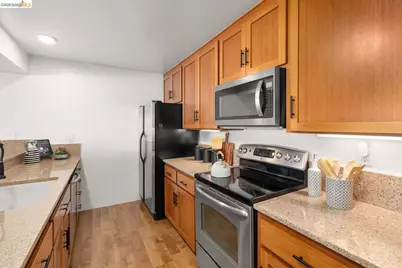 104 Vista Heights Rd, El Cerrito, CA 94530 - Photo 8