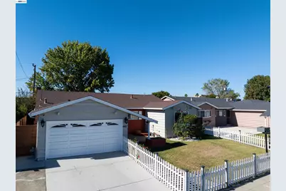 43037 Everglades Park Dr, Fremont, CA 94538 - Photo 2